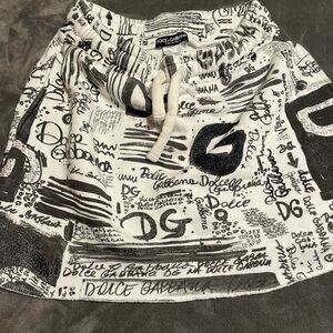dolce & gabbana graffiti mini skirt. cream & black. size medium 8/10